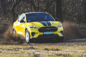 Így lett a Mustangból rallycross autó – Ford Mustang Mach-E Rally teszt